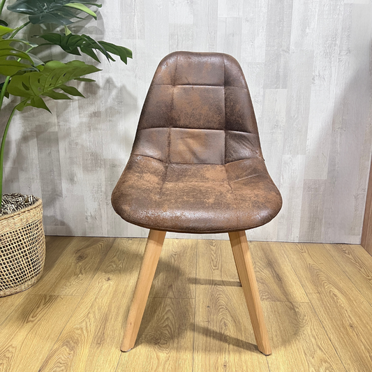 Silla Vorak Antique Café