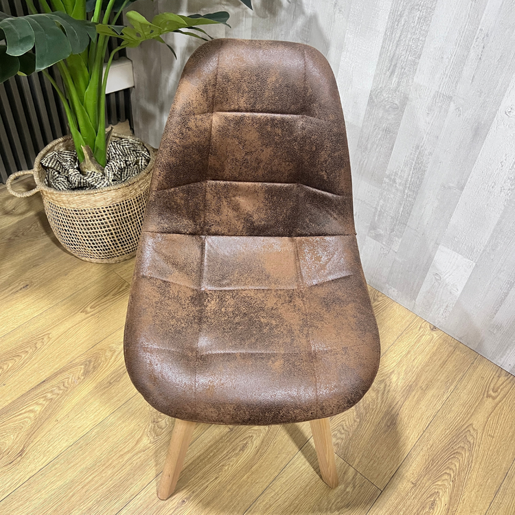 Silla Vorak Antique Café