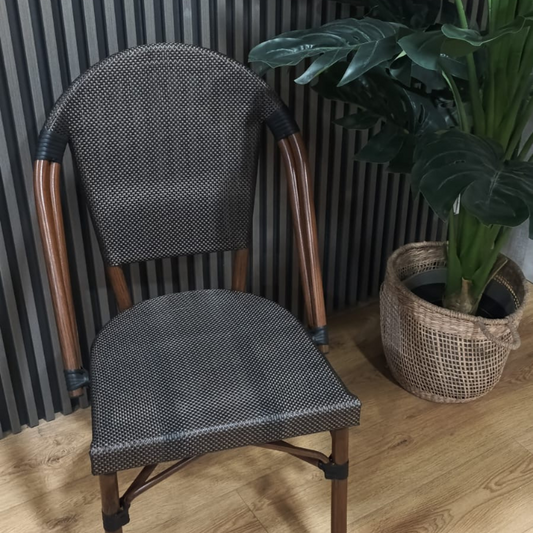 Silla Parisina Lyon Café | Elegancia y Resistencia al Aire Libre