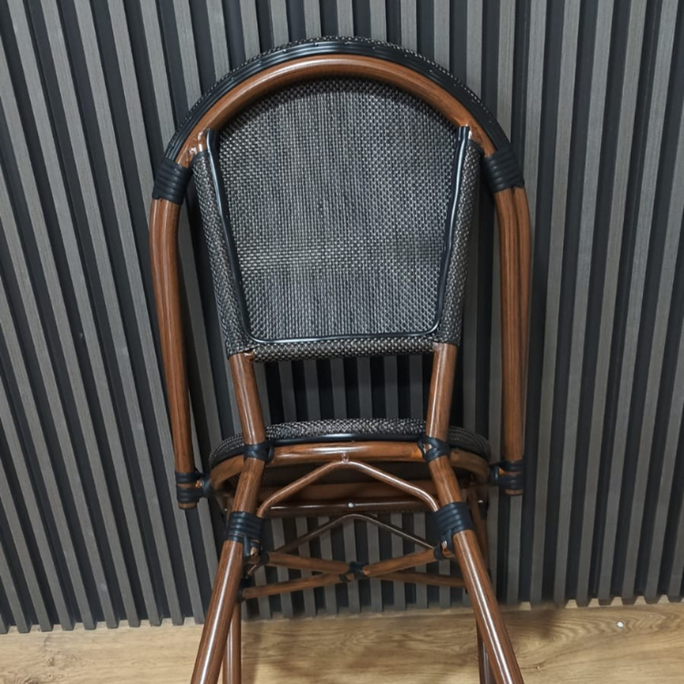 Silla Parisina Lyon Café | Elegancia y Resistencia al Aire Libre