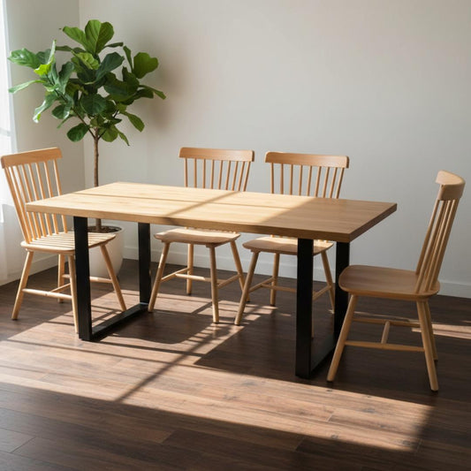 Comedor Mesa Rectangular Ámbar 140x90 + 4 Sillas Windsor (Madera Natural)