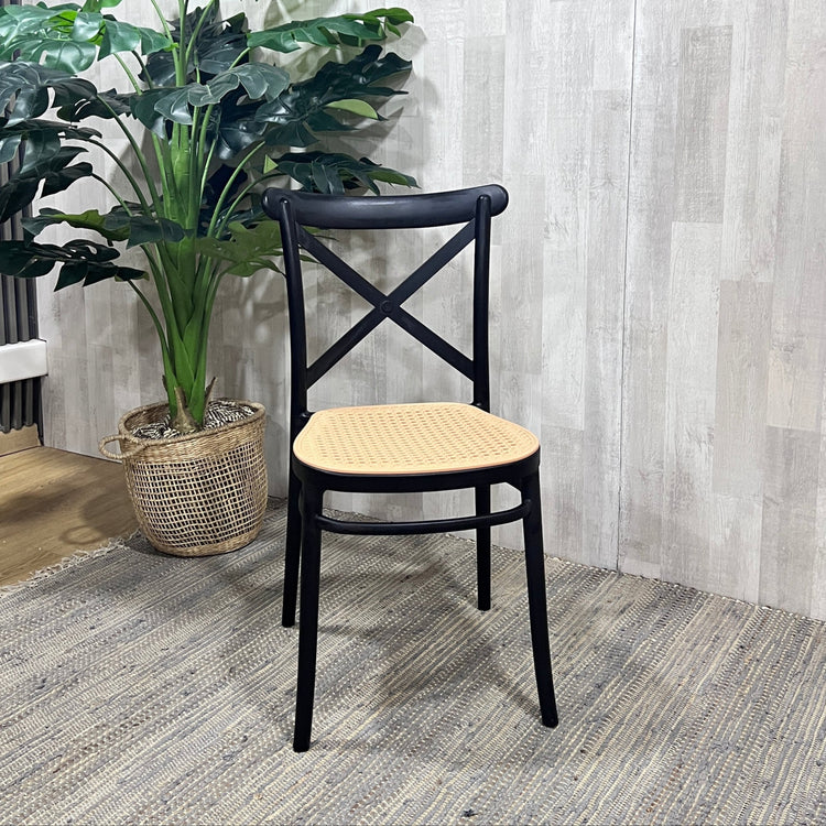 Silla Exterior Valentino | Cómoda, Apilable y Resistente