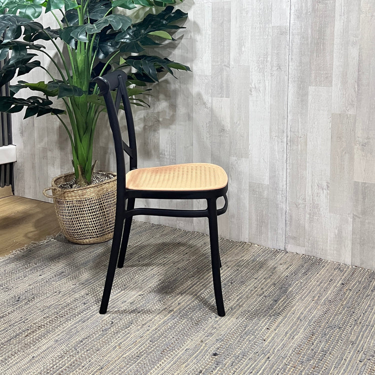 Silla Exterior Valentino | Cómoda, Apilable y Resistente