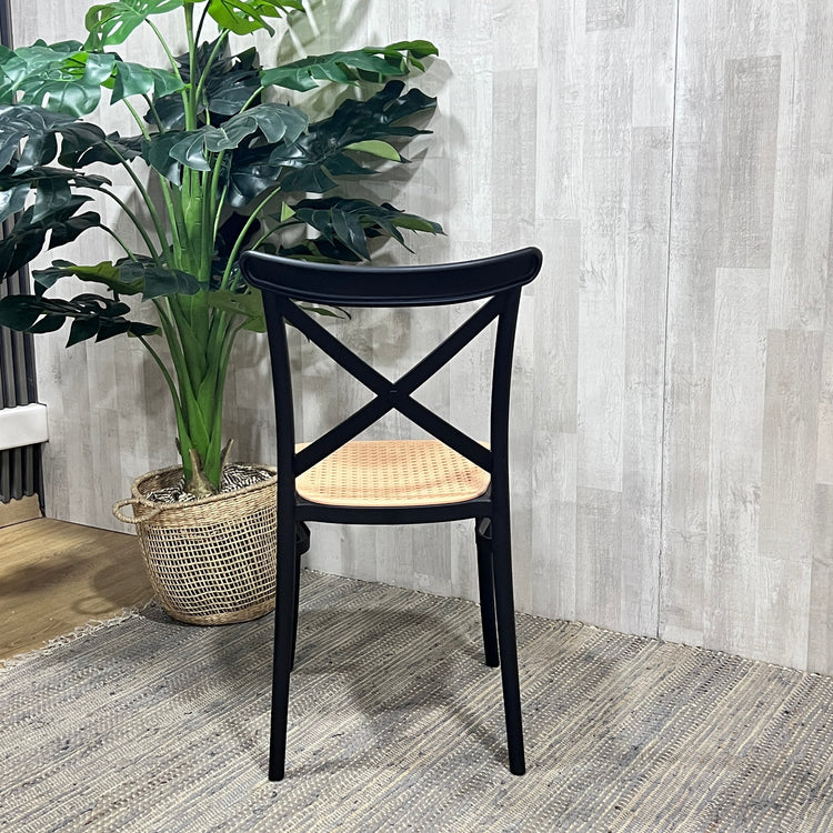 Silla Exterior Valentino | Cómoda, Apilable y Resistente