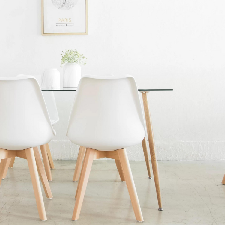 Comedor Minimalista | Mesa Vitreo 130x80 + 4 Sillas Tulip Blancas