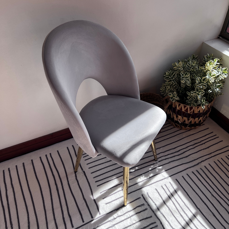 Sitial Delia Gris | Terciopelo | Elegancia y Confort