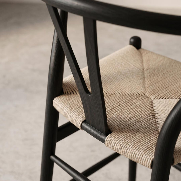 Taburete Wishbone Negro 65cm | Madera & Cuerda Natural