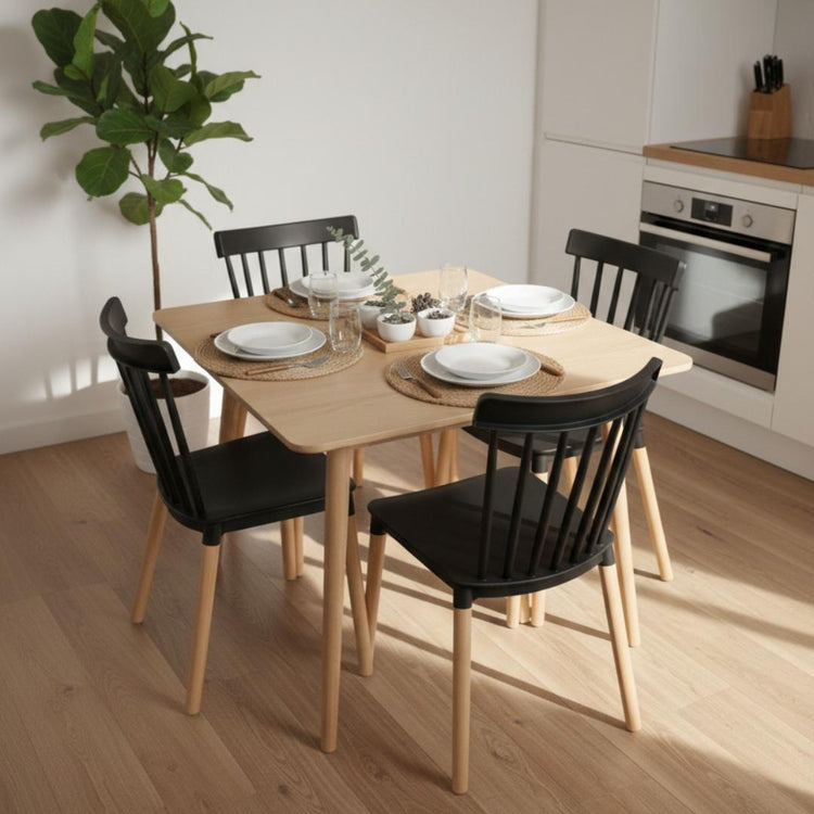 Comedor Mesa Cosmo Natural 70x70 cm + 4 Sillas Windsor Negro
