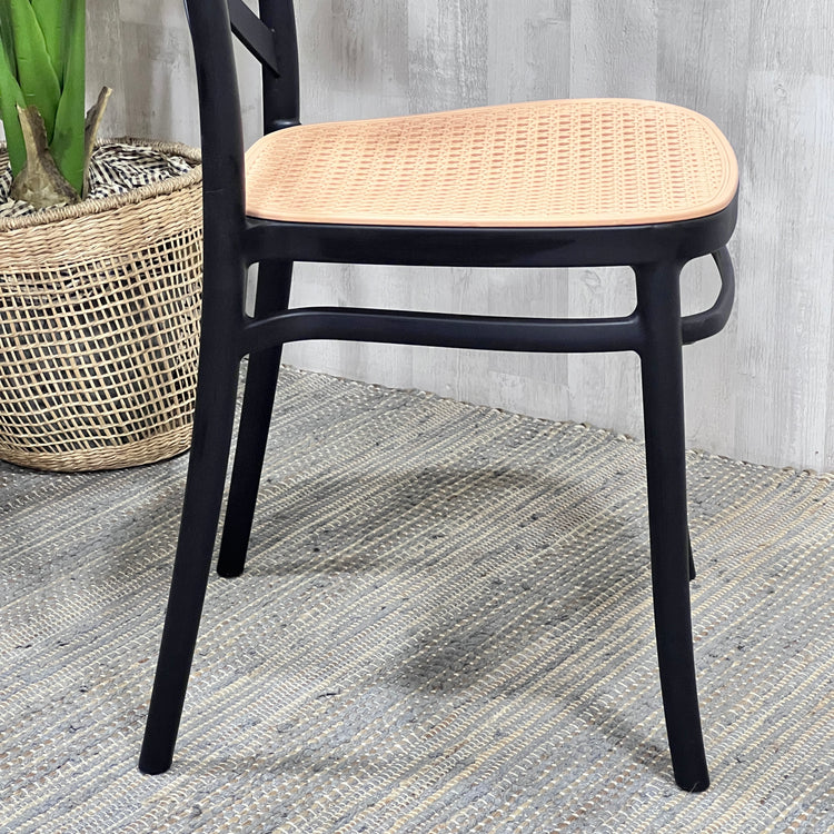 Silla Exterior Valentino | Cómoda, Apilable y Resistente