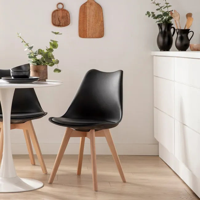 Comedor Mesa Tulip Redonda 80cm Blanca + 4 Sillas Tulip Negro